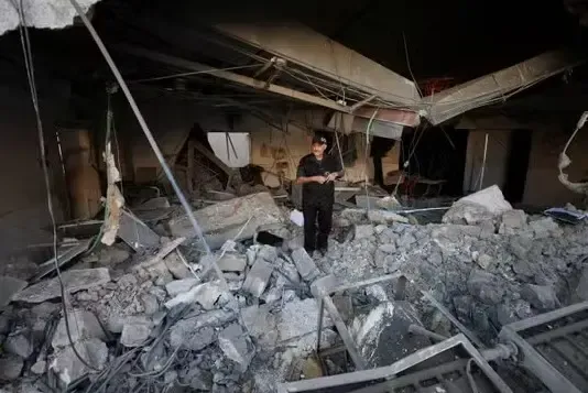 10 Palestinians Killed in Israeli Airstrikes on Deir al-Balah: Civil Defence Reports