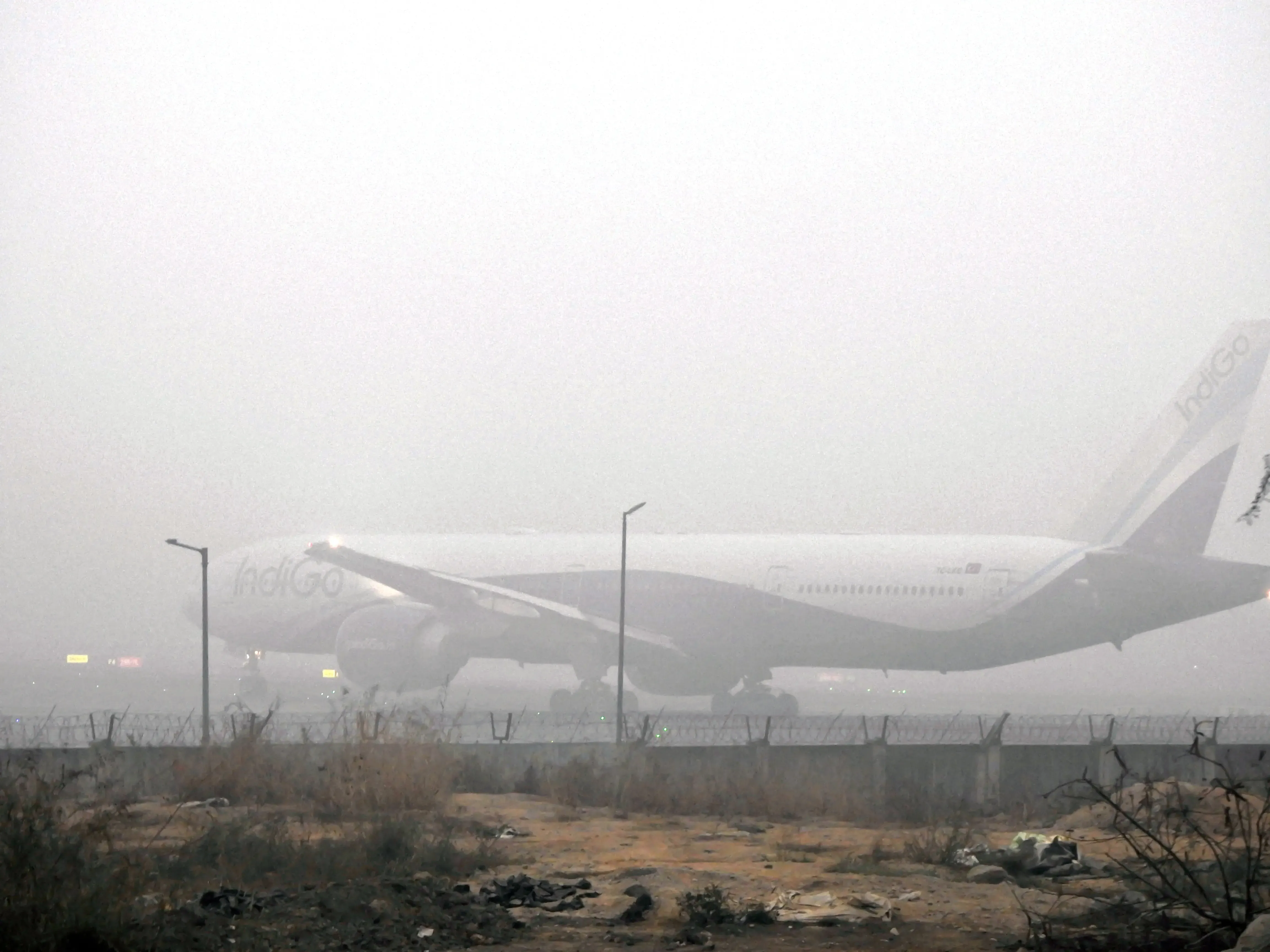 Dense Fog Causes Major Disruptions in Delhi-NCR: 150 Flights and 26 Trains Delayed
