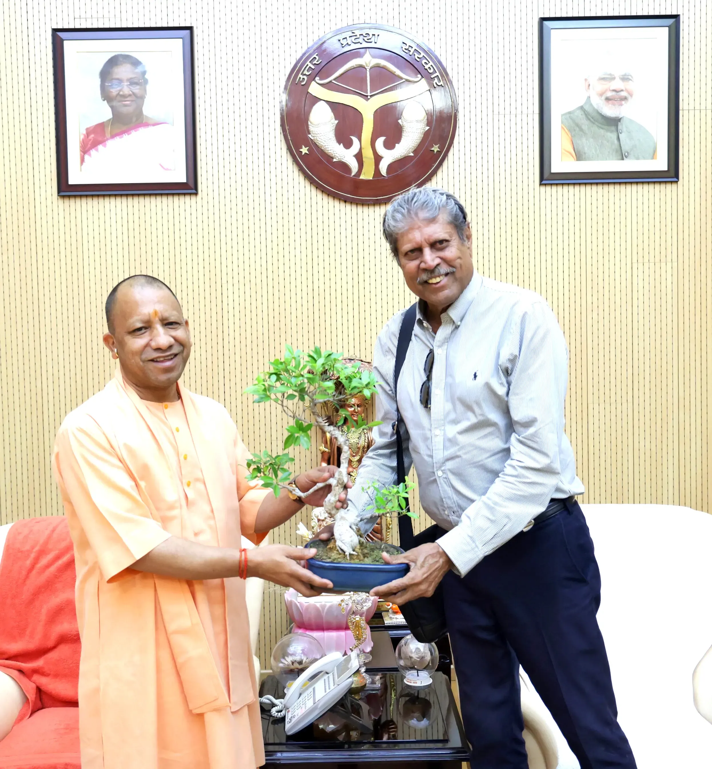 Did 1983 WC Winner Kapil Dev Meet UP CM Yogi Adityanath in Lucknow?