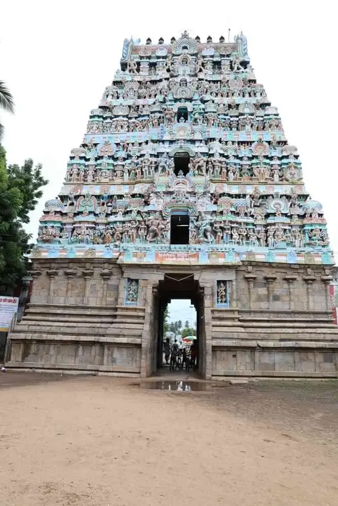 क्या भारत का एक ऐसा चमत्कारी मंदिर है जहां राहु देव की मूर्ति पर दूध चढ़ाने से केतु ग्रह के दुष्प्रभावों से मुक्ति मिलती है?