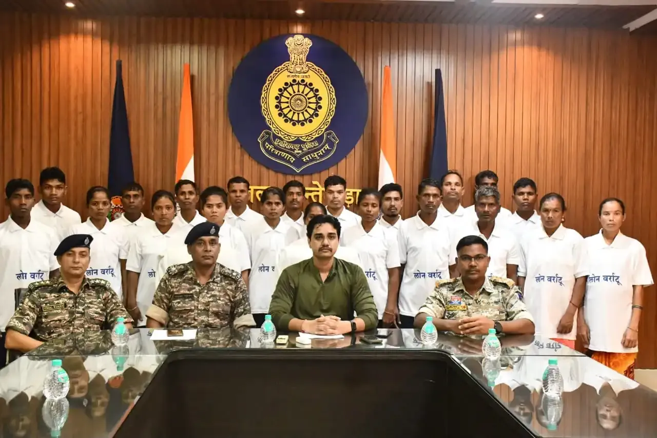 Did 21 Maoists Surrender in Dantewada, Strengthening Chhattisgarh’s Anti-Naxal Efforts?