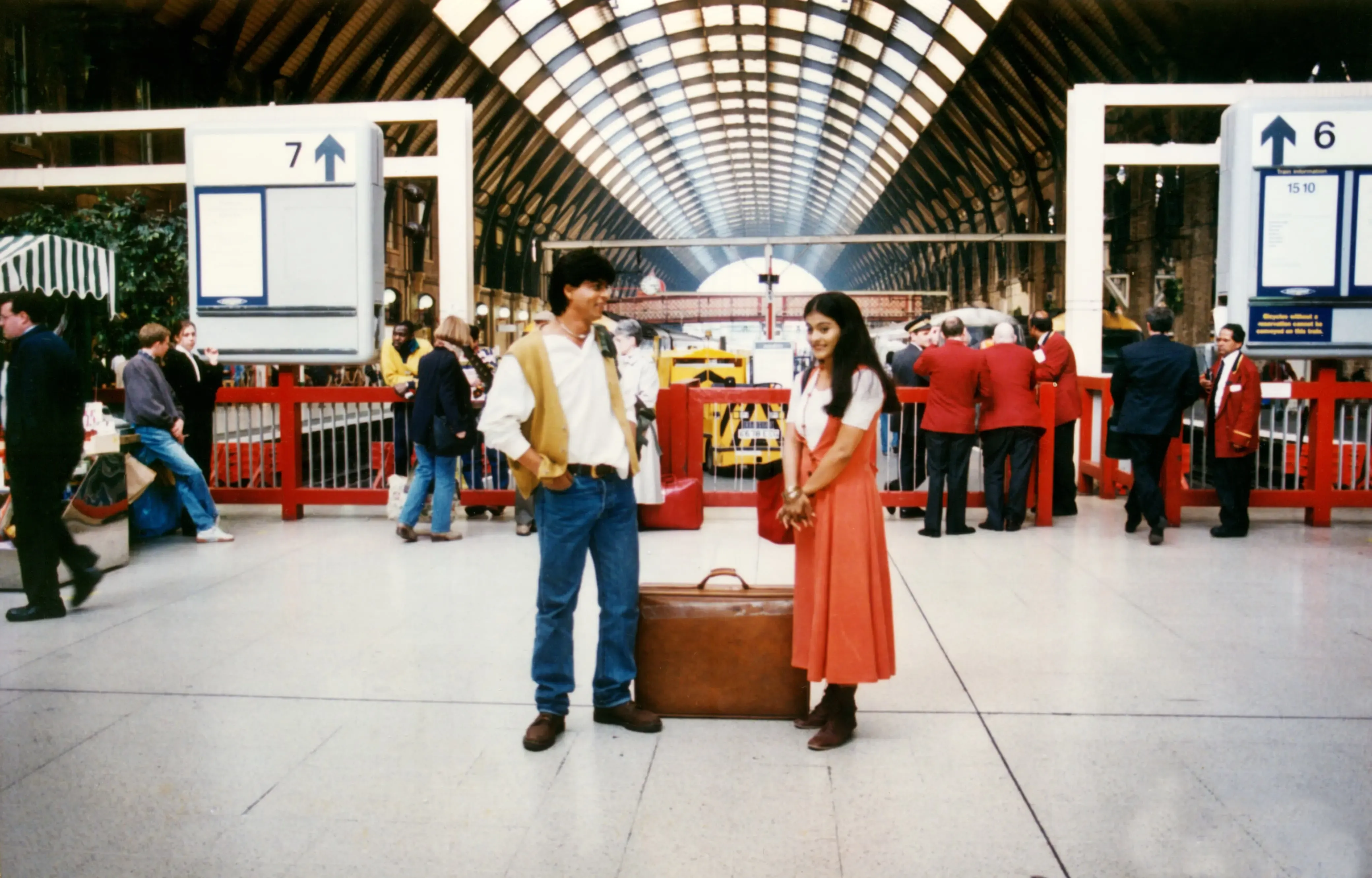Britain's Railway to Honor 30 Years of 'Dilwale Dulhaniya Le Jayenge'