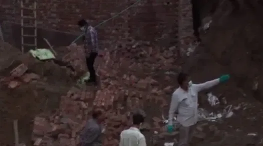 What Caused the Tragic Building Collapse in Delhi's Paharganj?