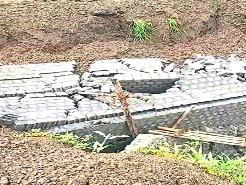 What Caused the Collapse of a Newly Built Wall in Indore?