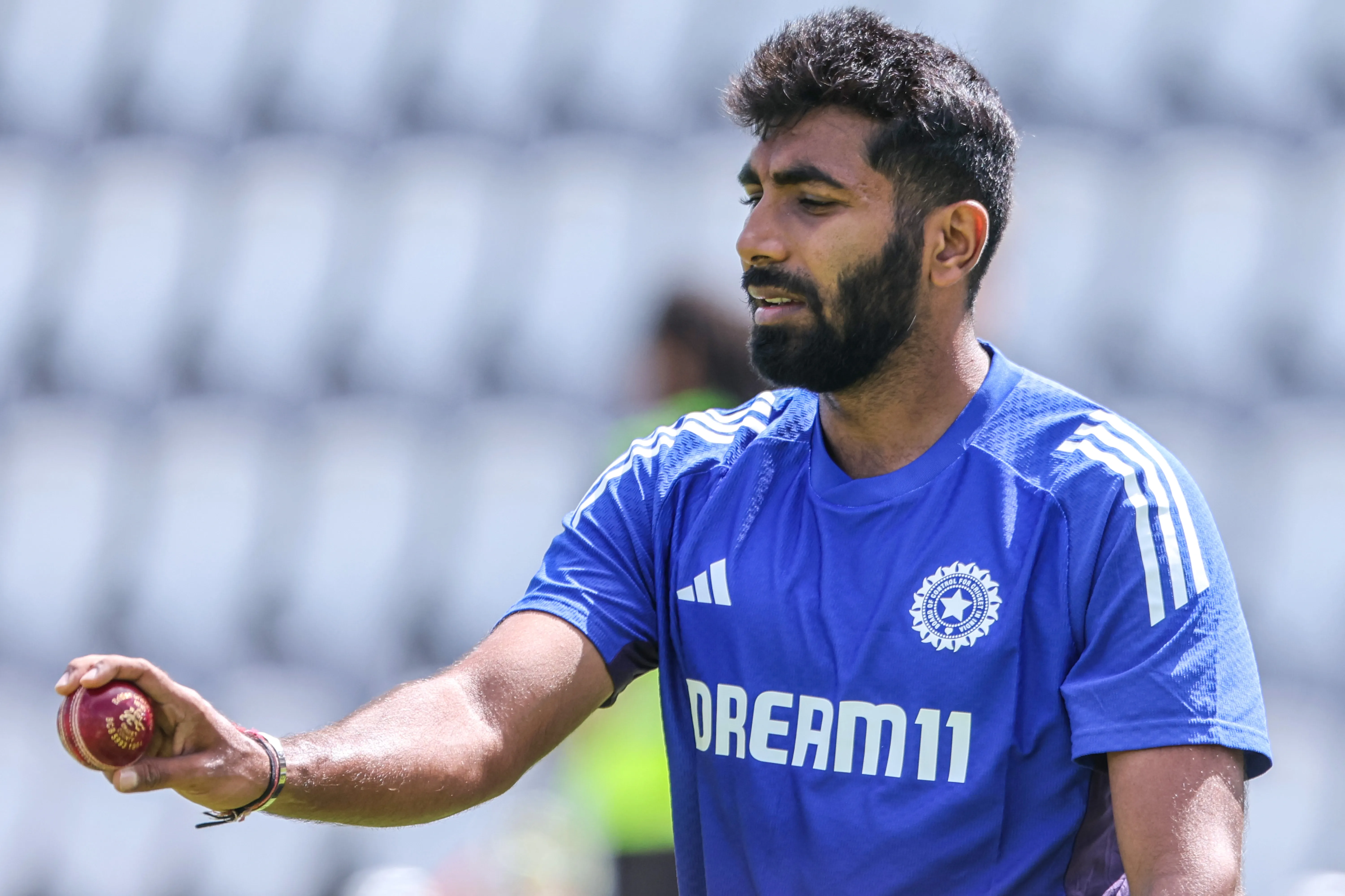 Will Bumrah Shine as England Opts to Bat First Against India?