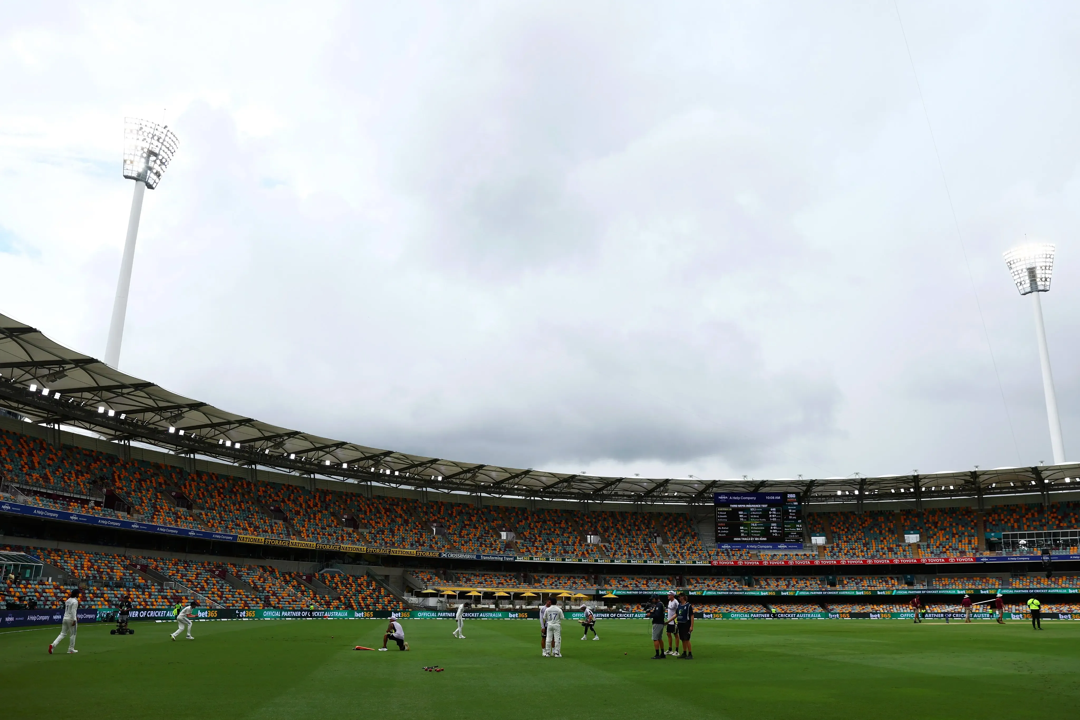 3rd Test: Early Lunch Called Due to Rain After Australia Dismisses India for 260, Secures 185-Run Advantage