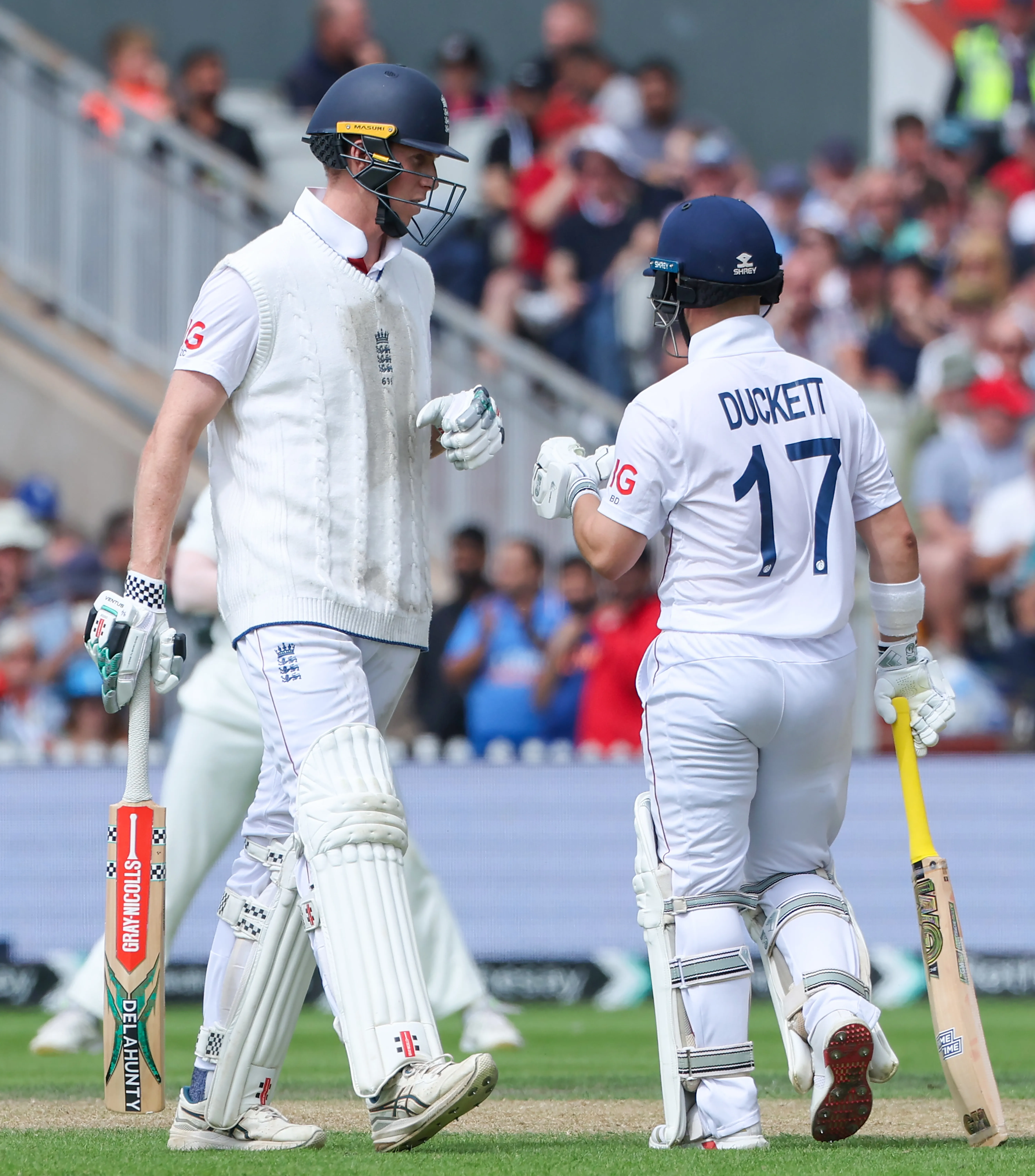 Can Duckett and Crawley Lead England to Victory?