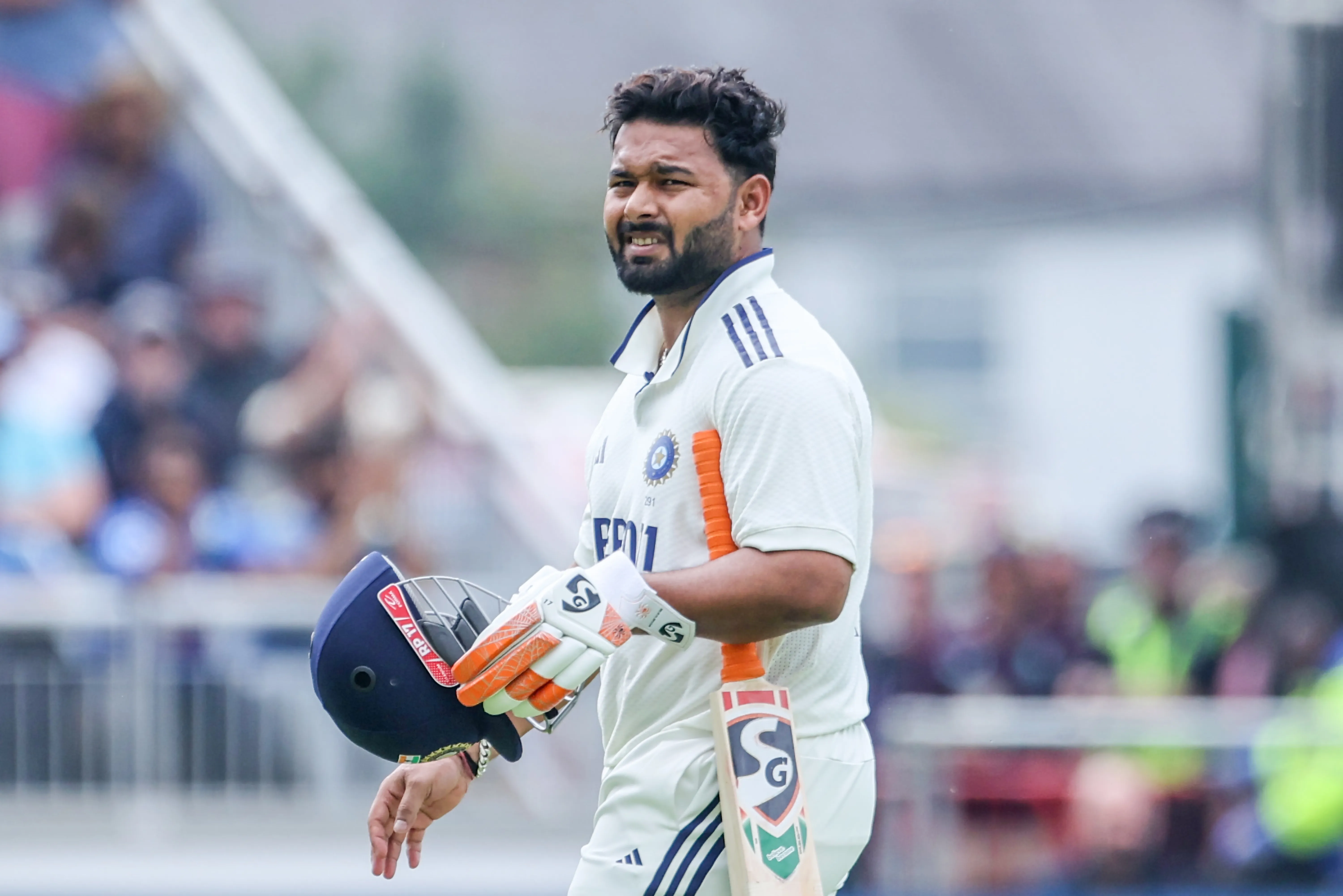 What Makes Rishabh Pant's Brave Batting Decision Memorable?