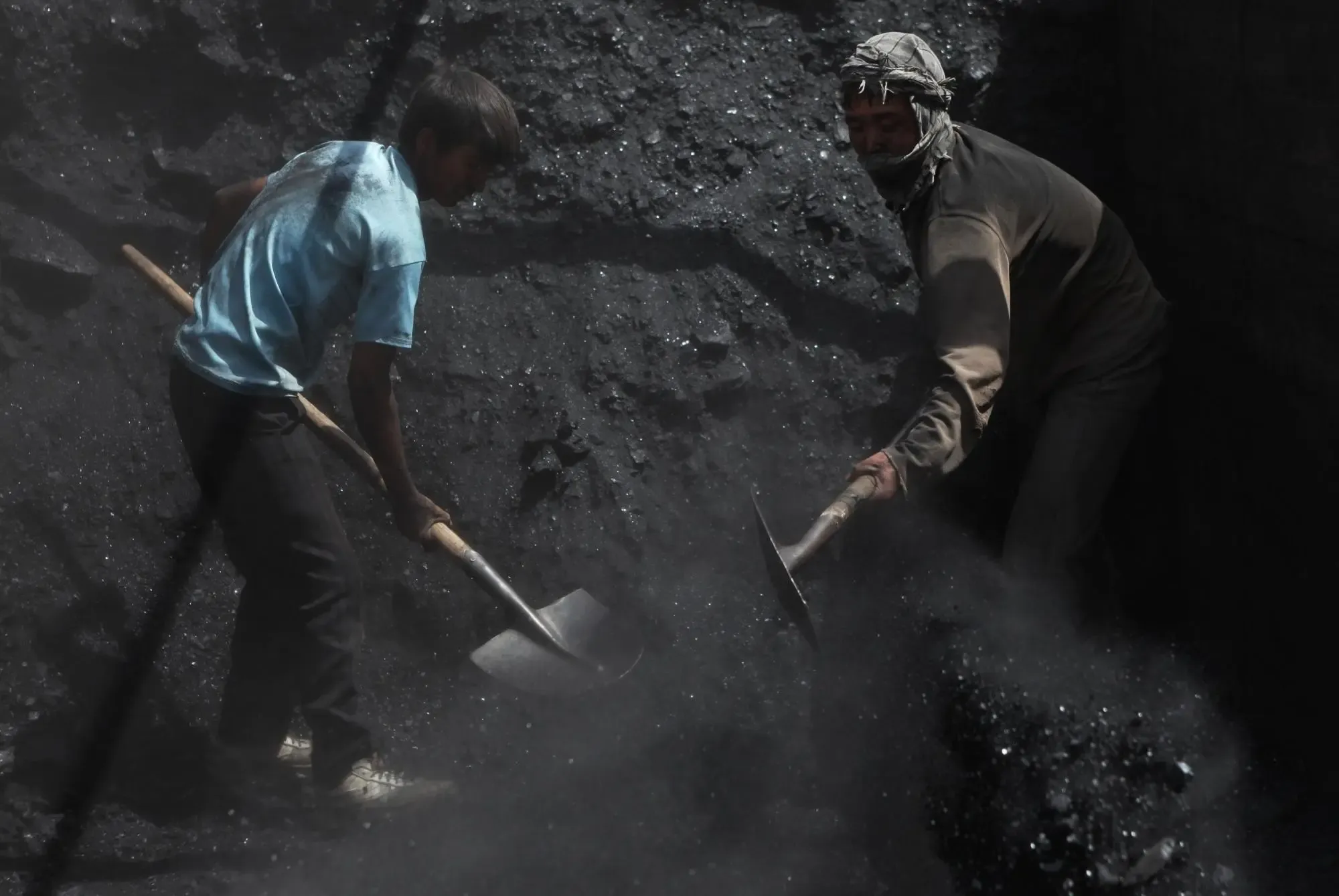 How Many Coal Blocks Were Successfully Auctioned in the 12th Round?