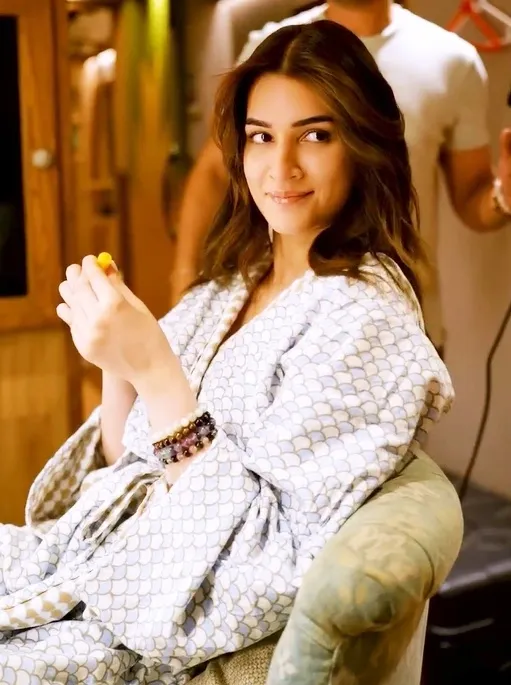 Is Kriti Sanon a True ‘90s Baby’ Grooving to Iconic Tracks?