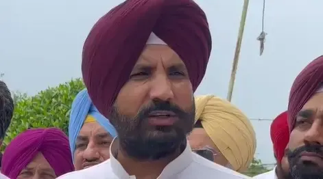 क्या अस्पताल में डॉ. अनिल कंबोज से मिले अमरिंदर सिंह राजा वारिंग, केंद्र और राज्य सरकार पर हमला?