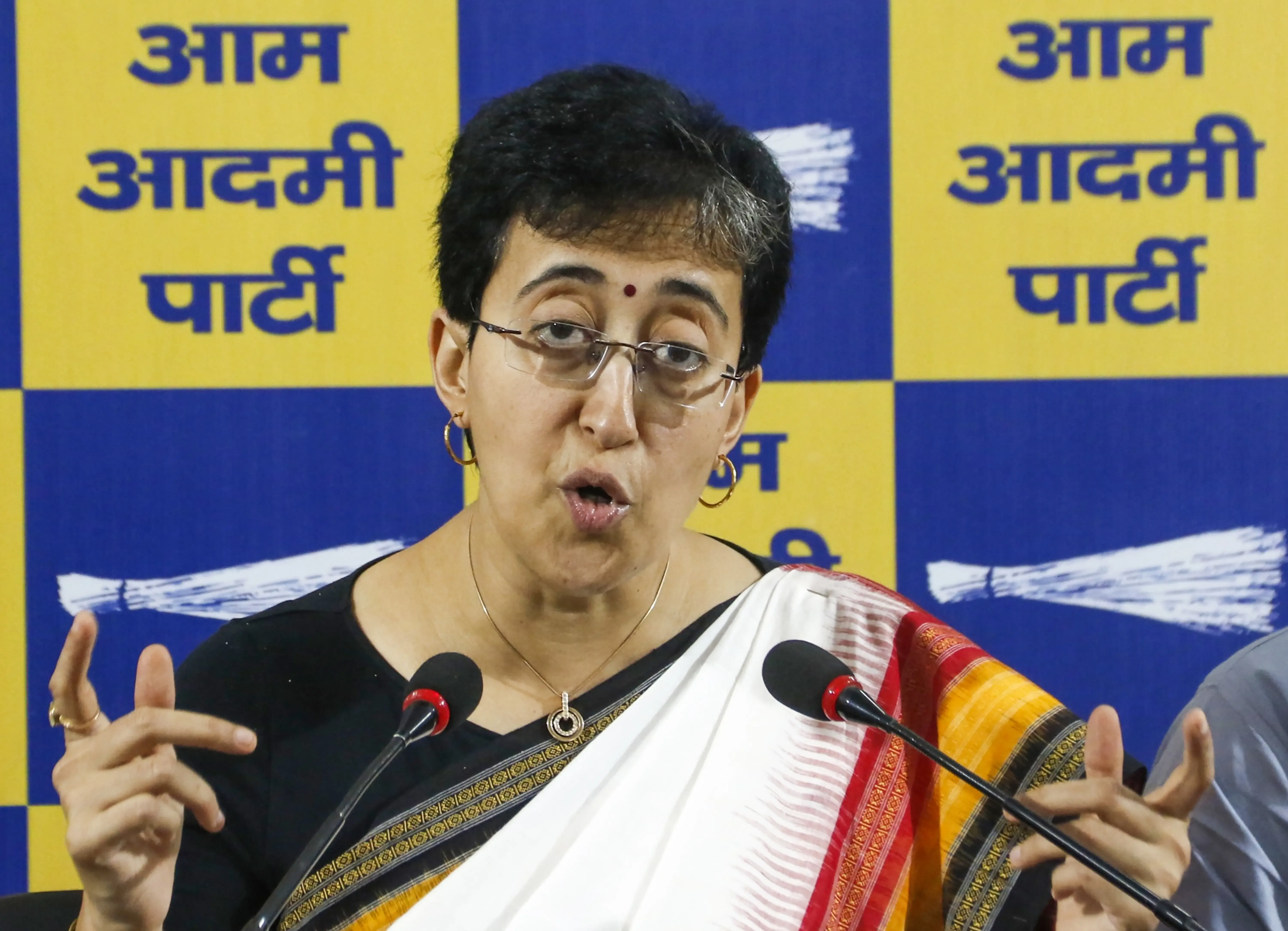 क्या बाढ़ पीड़ित परिवारों को तत्काल मुआवजा मिलेगा? नेता प्रतिपक्ष आतिशी की सीएम से अपील