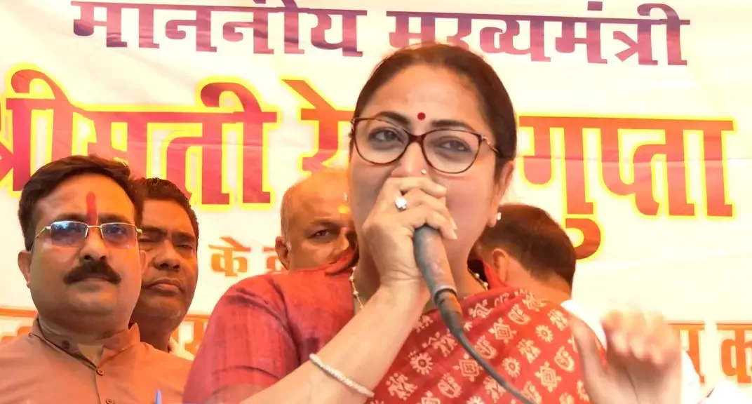 क्या मुख्यमंत्री रेखा गुप्ता ने शालीमार बाग में विकास परियोजनाओं का उद्घाटन किया?