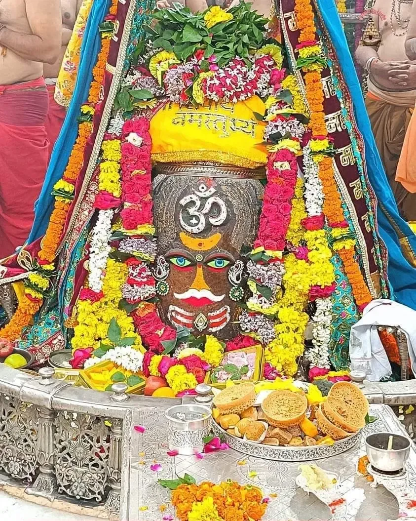 क्या महाकाल का दक्षिणमुखी शिवलिंग वास्तव में अद्वितीय है?