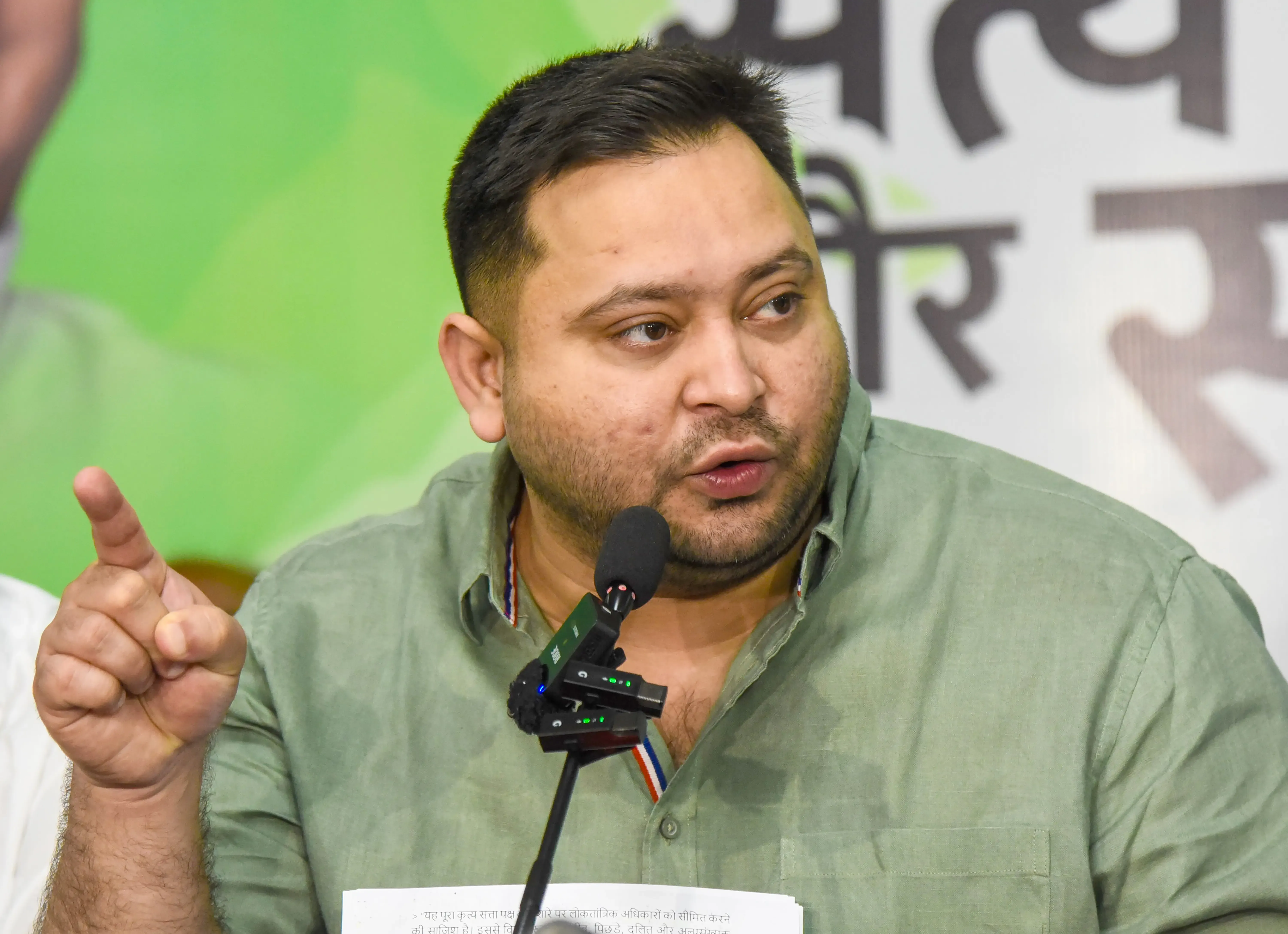 क्या तेजस्वी यादव ने सुप्रीम कोर्ट में एसआईआर पर उठाई महत्वपूर्ण बातें?