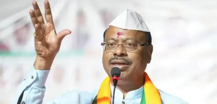 क्या महाराष्ट्र में दूसरे राज्यों के लोगों के साथ बदसलूकी करना उचित है?