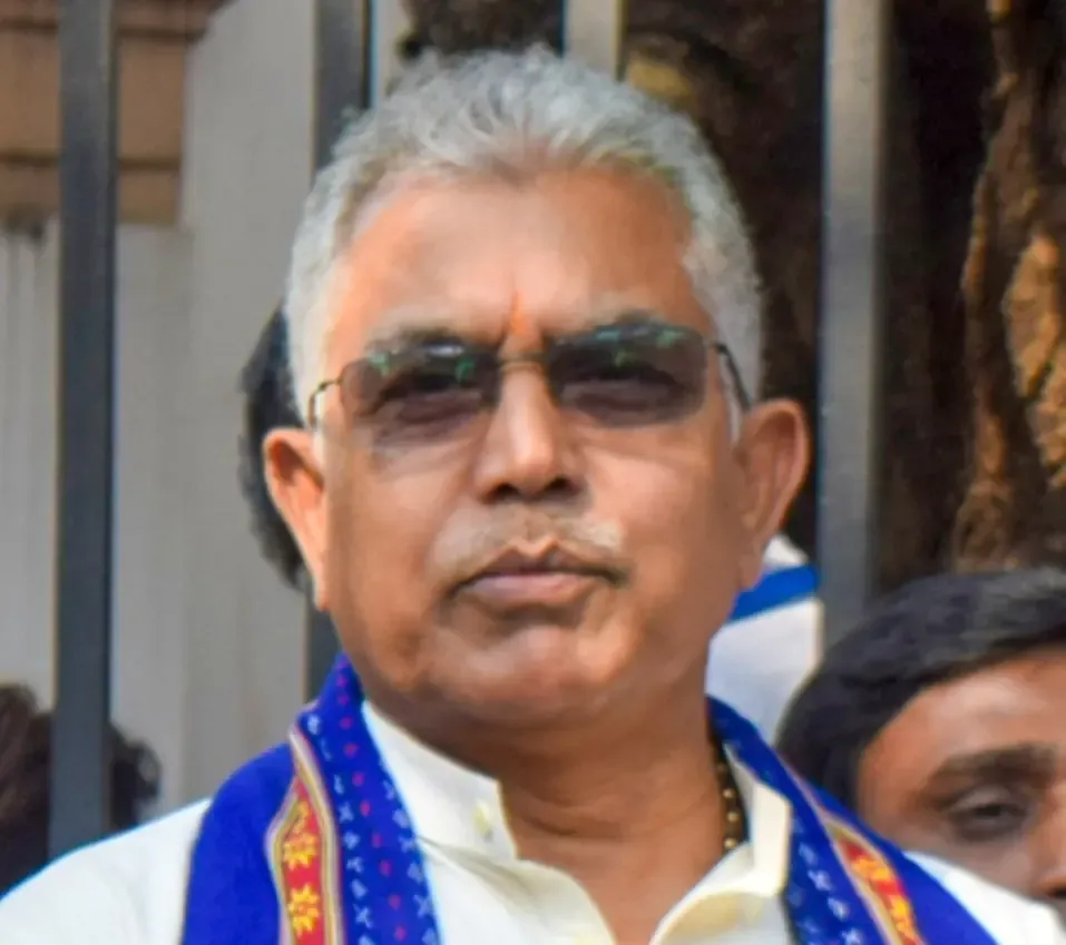क्या ममता बनर्जी ने बंगाली भाषा की अस्मिता को ठेस पहुंचाया?