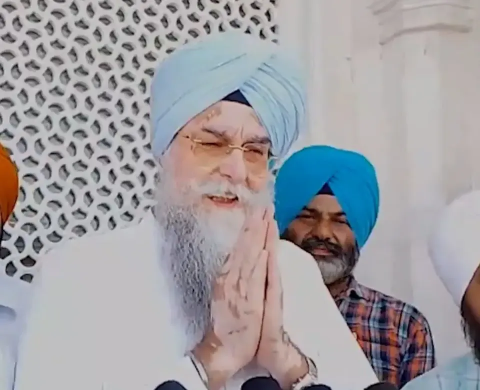 क्या पंजाब विधानसभा के स्पीकर कुलतार सिंह संधवा ने स्वर्ण मंदिर में मत्था टेका?