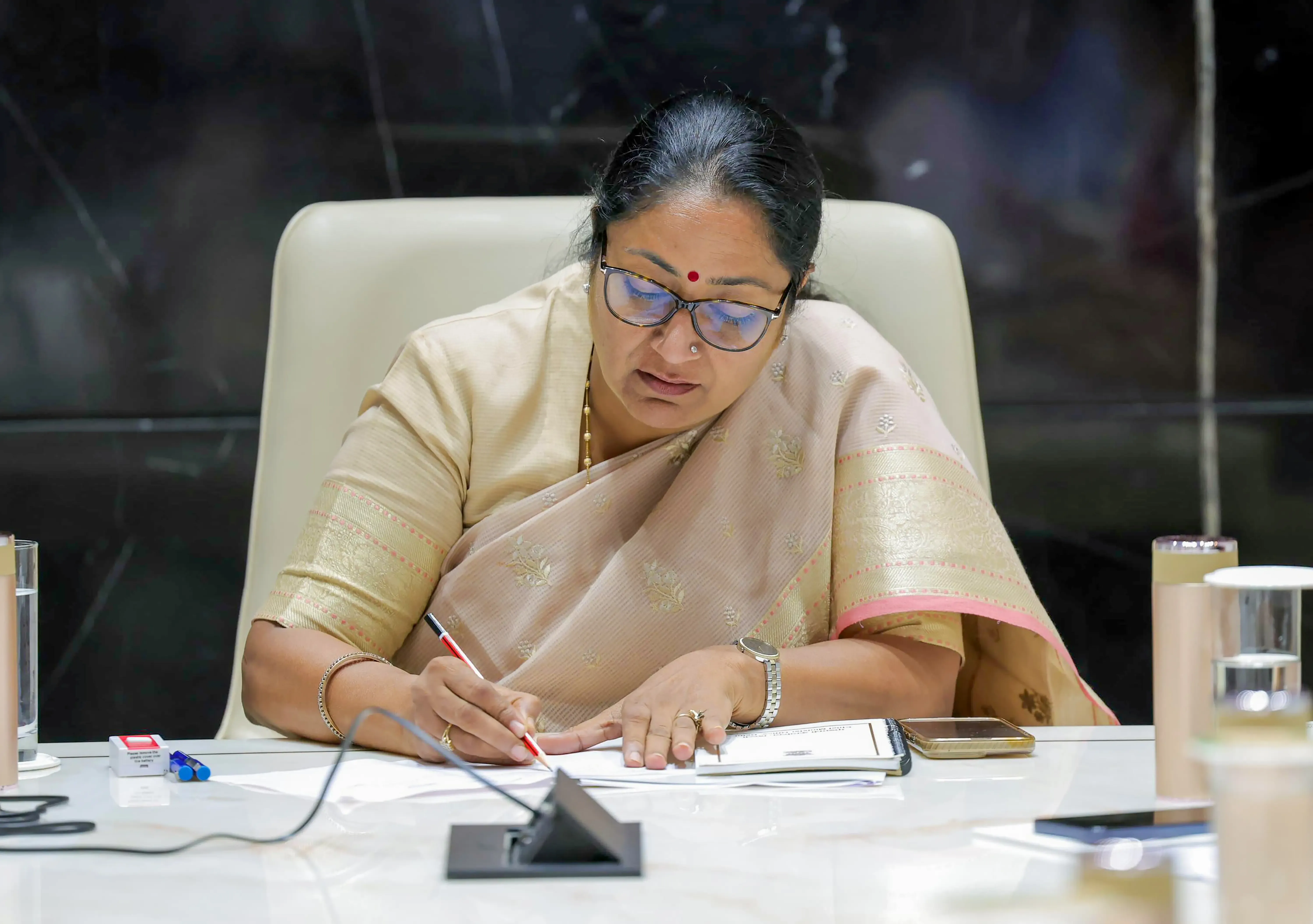 क्या रेखा गुप्ता सरकार का यह बड़ा फैसला दिल्ली पीडब्ल्यूडी के लिए बदलाव लाएगा?