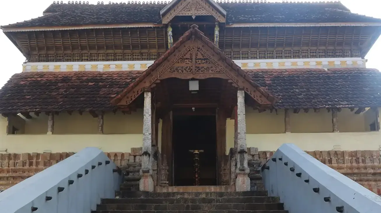 क्या त्रेतायुग के इस मंदिर में 22 फीट लंबे नाग पर शयन करते हैं केशव?