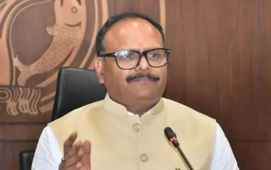 क्या उत्तर प्रदेश में उपचारिका के खिलाफ मरीजों से अवैध वसूली के मामले में कार्रवाई हुई?