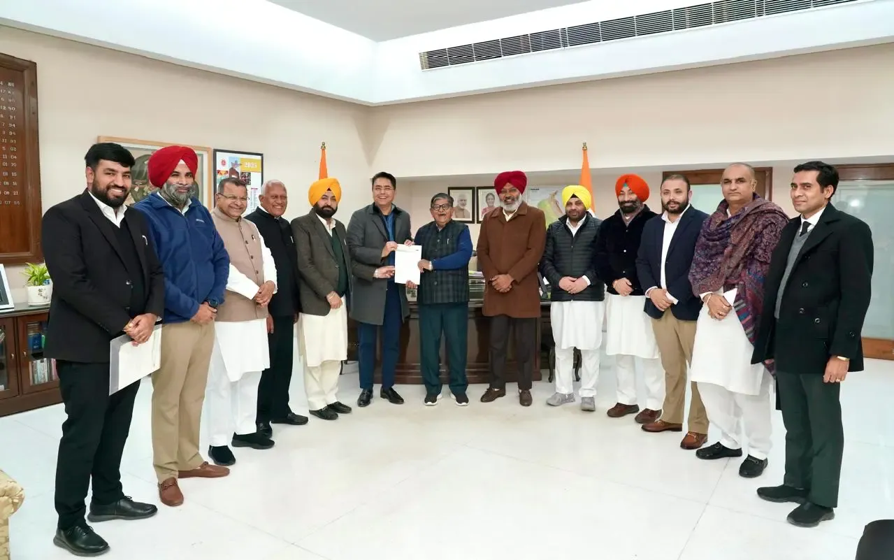 AAP Delegation Meets Punjab Governor, Protests Appointment of Chief Secretary in Chandigarh