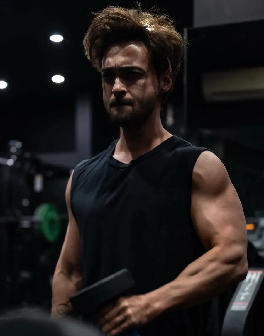 Could Aayush Sharma Be the Next Playful Weather Reporter in Mumbai?