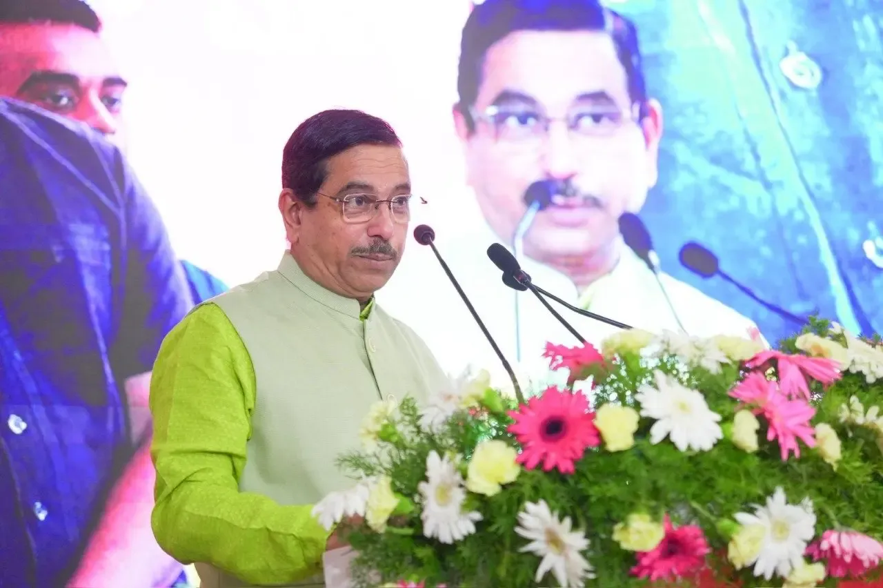 क्या अब तक 7.22 लाख युवाओं को मिला रोजगार, देश बनेगा मैन्युफैक्चरिंग हब: प्रल्हाद जोशी?
