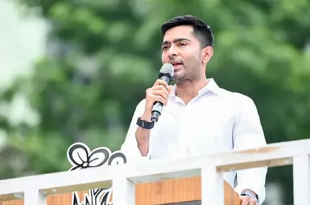 Why Did Abhishek Banerjee Call for a 'Jai Bangla' Chant Against BJP Leaders?