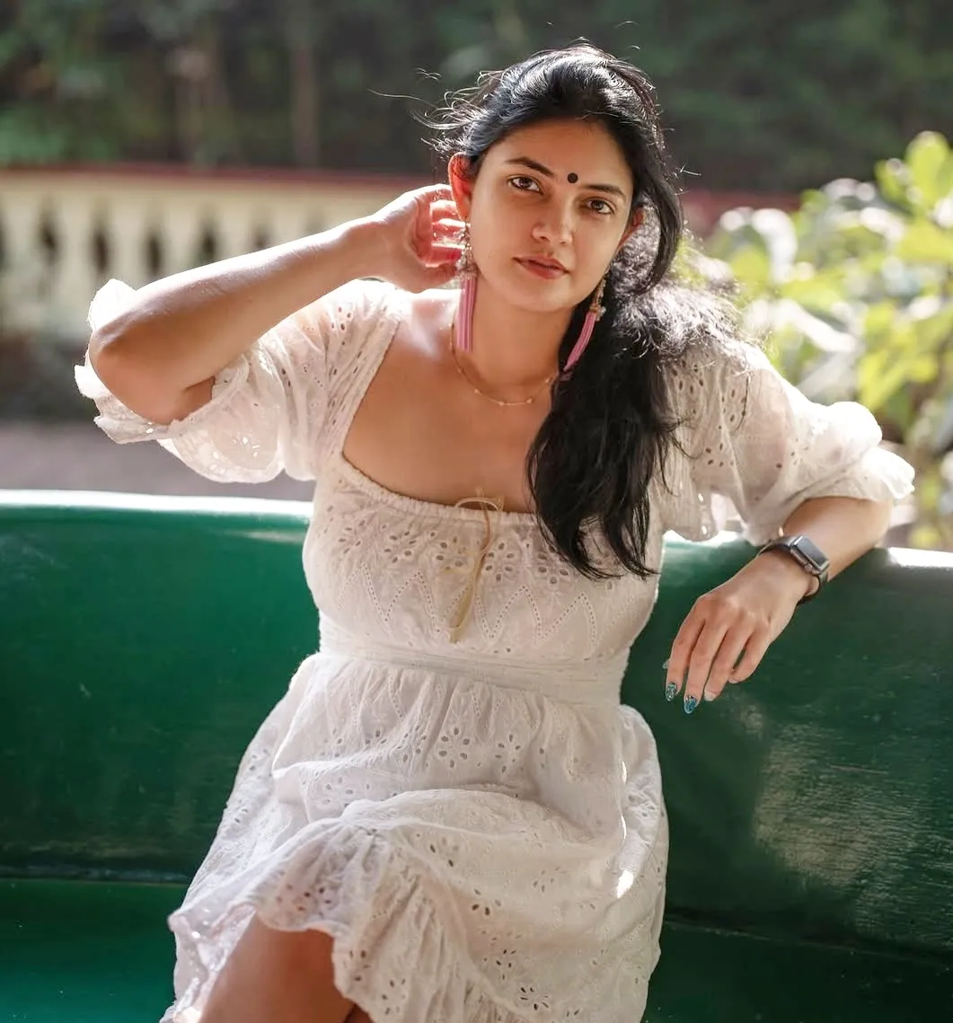 Is Actress Kalpika Ganesh in Trouble for Nuisance at Hyderabad Pub?