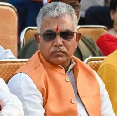 Could Acute Hemorrhagic Pancreatitis Have Led to the Death of Dilip Ghosh's Wife's Son?