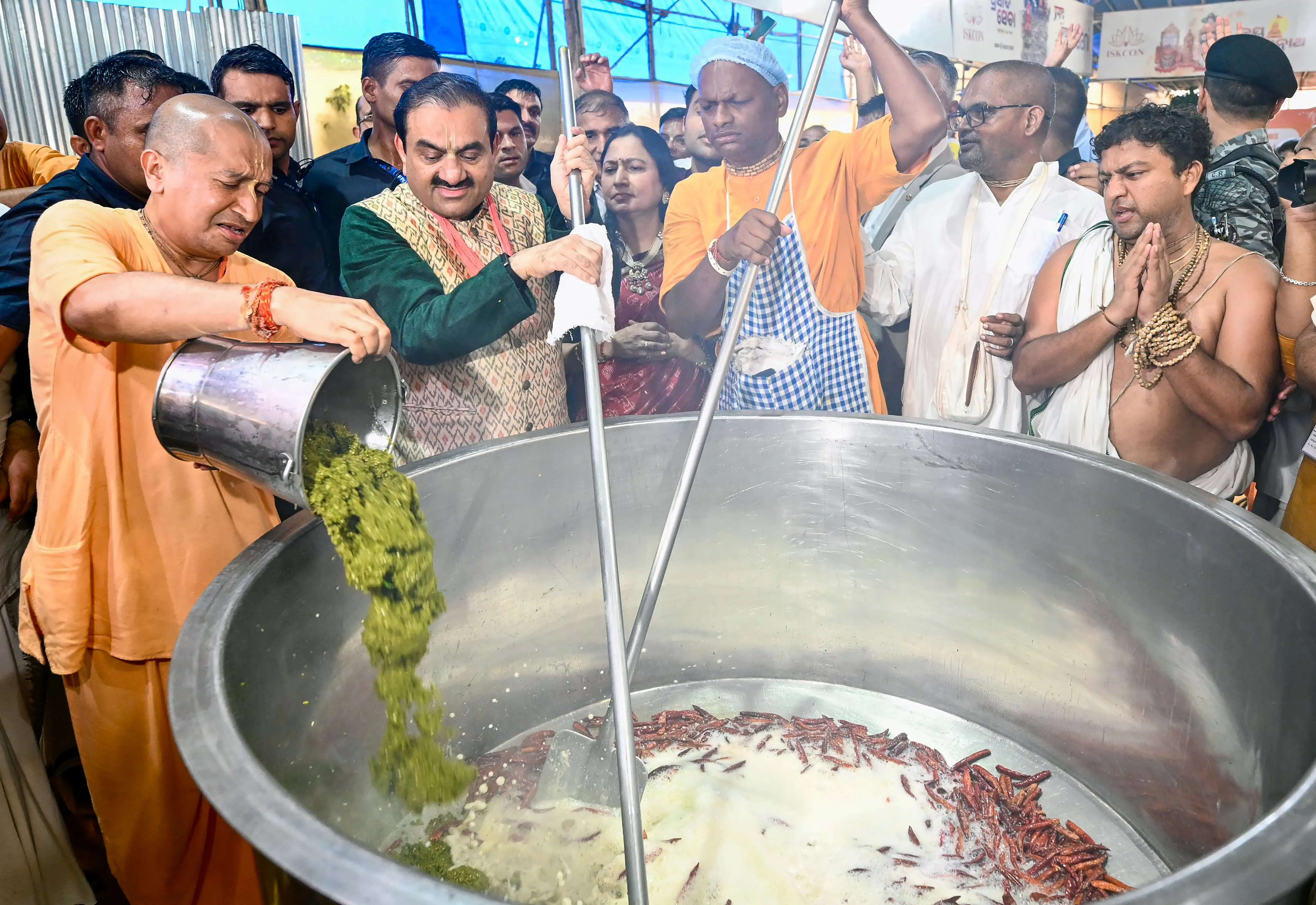 क्या अदाणी ग्रुप की प्रसाद सेवा में भोजन की गुणवत्ता शानदार है?