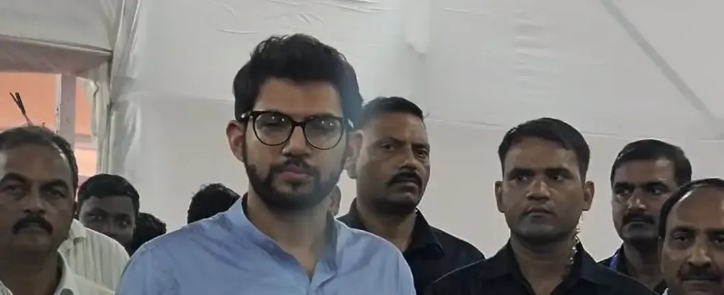 क्या आदित्य ठाकरे ने निशिकांत दुबे पर तीखा हमला किया है?