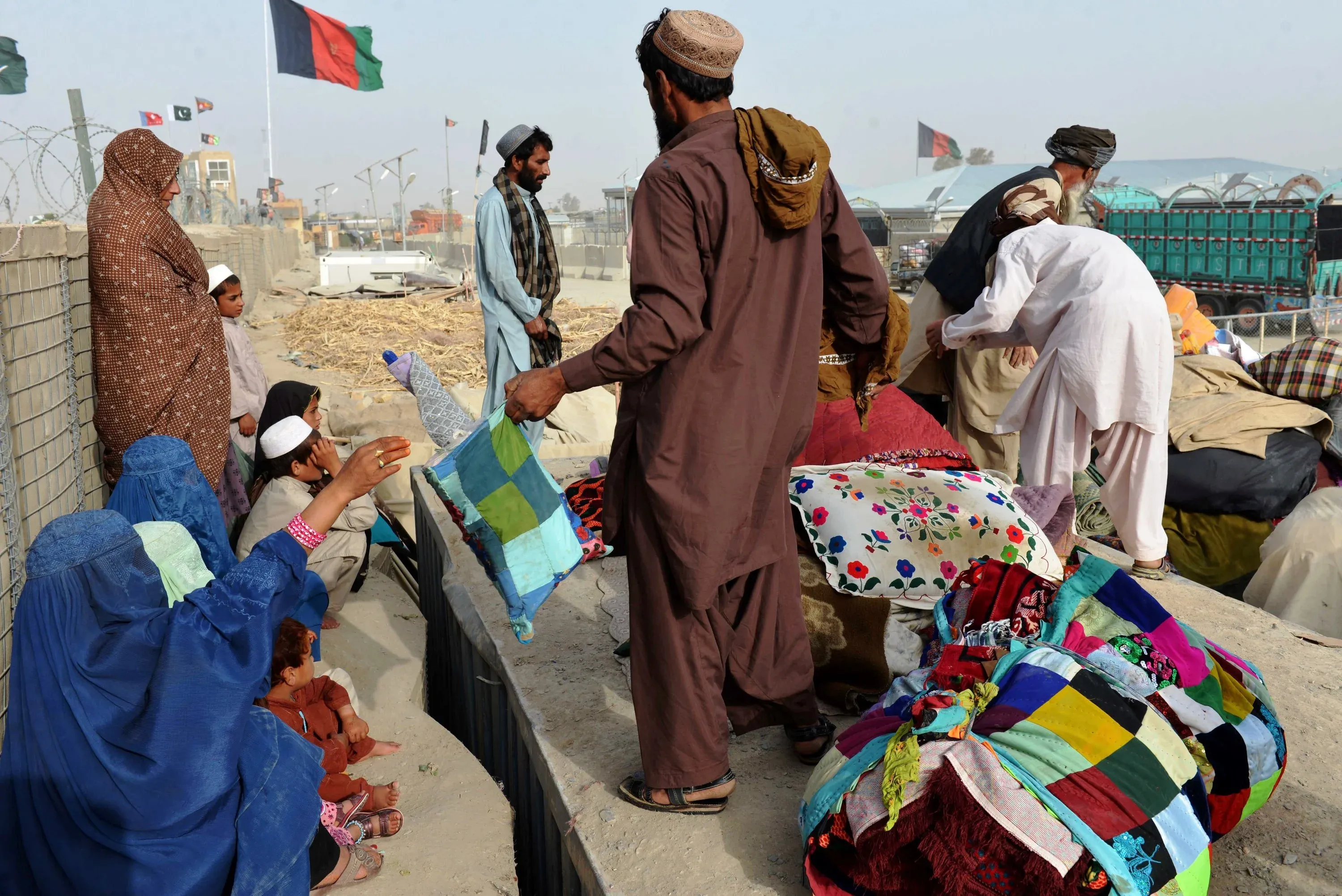 How is Afghanistan Addressing the Issues of Detainees and Refugees in Pakistan?