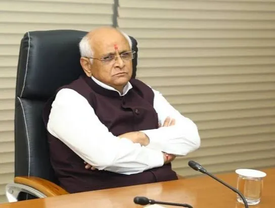 What Actions is the Gujarat Government Taking After the Vadodara Tragedy?