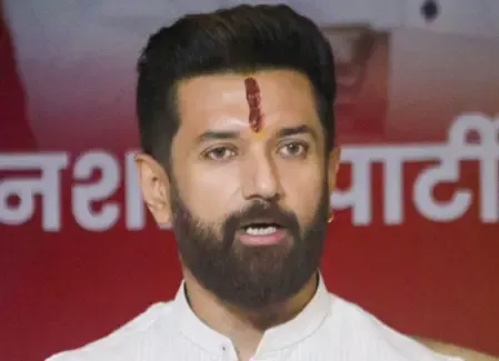 क्या कर्नाटक में हुई वोट चोरी पर सरकार बर्खास्त होगी? राहुल के आरोपों पर चिराग का जवाब