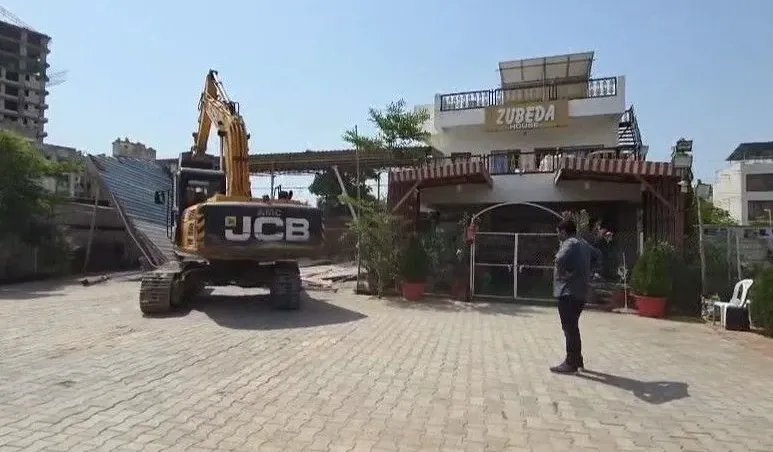 Did Ahmedabad Civic Body Really Demolish a Structure Linked to a Notorious Criminal?