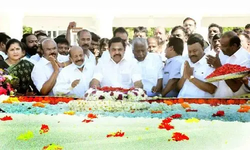 AIADMK’s Palaniswami Honors C.N. Annadurai on 56th Death Anniversary