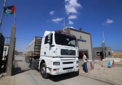 Why is Aid Distribution in Gaza Being Hindered?