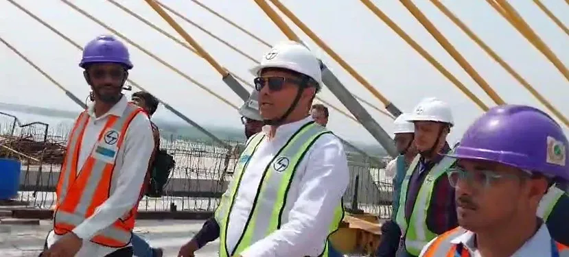 Will the Barapullah Phase-3 flyover be finished by December?