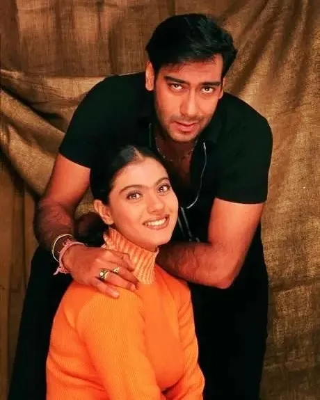 Ajay Devgn Sets New Trend on 26th Anniversary with Kajol