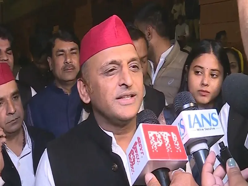 Akhilesh Yadav Labels PM Modi's '11 Sankalp' as Yet Another Set of Jumlas