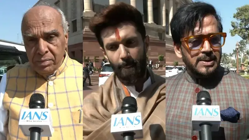 Akhilesh Yadav's Comments on ECI Ignite Controversy; NDA Demands Apology