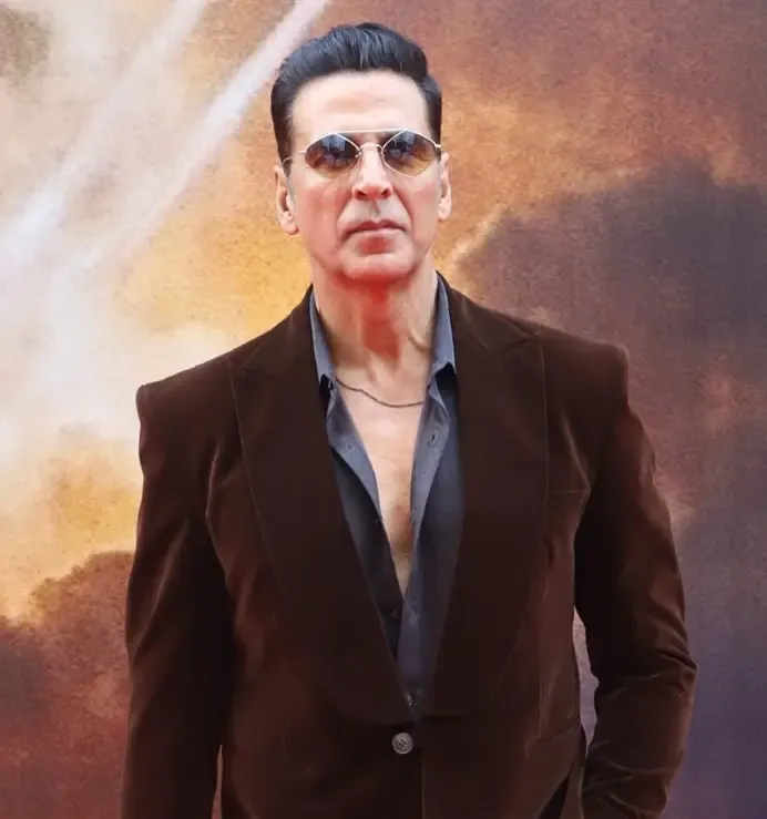 Akshay Kumar Reflects on His Early Days with ‘Elaan’ Star Madhoo