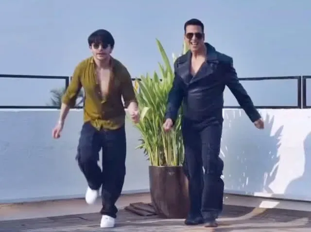 Akshay Kumar Unveils Viral Dance Move from ‘Sky Force’: ‘You Know What’s Coming’