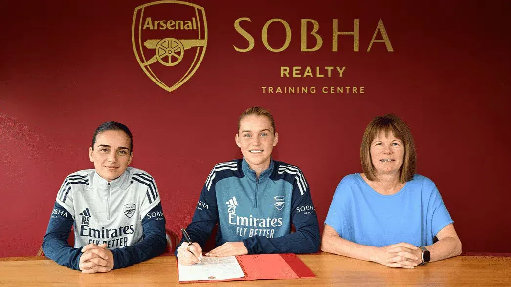 Did Alessia Russo Just Sign a Long-Term Deal with Arsenal?