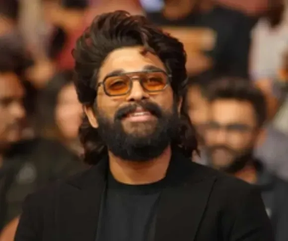 Protesters Target Allu Arjun's Residence Demanding Compensation for Stampede Victim