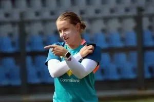 Alyssa Healy Set to Reclaim Wicketkeeping Role for Australia in Ashes Series Opener