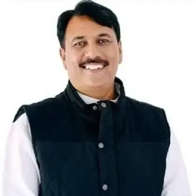 क्या अमित चावड़ा को गुजरात कांग्रेस अध्यक्ष बनाया गया है, और तुषार चौधरी विधायक दल के नेता नियुक्त किए गए हैं?