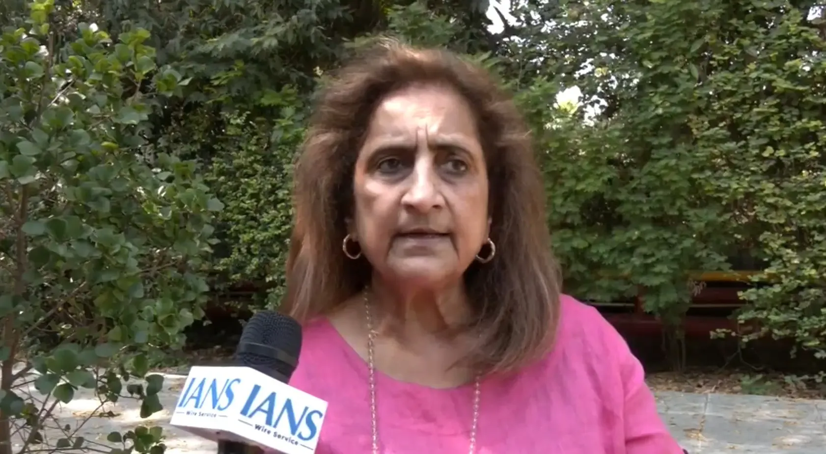 Chitra Subramaniam Claims Amitabh Bachchan Unfairly Linked to Bofors Scandal